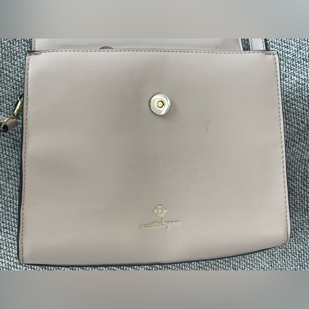 Cream Handbag with White Beaded Handle - Picture 14 of 16